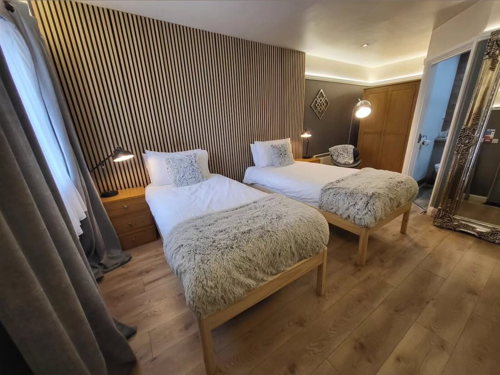 Room 4 photo